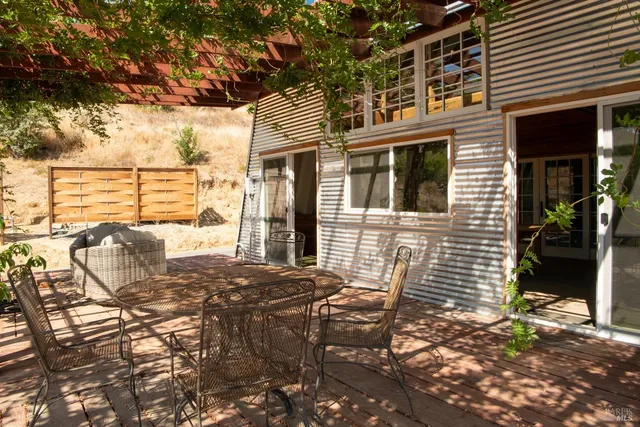 $798,000 | 9451 Mill Creek Road, Healdsburg, CA 95448