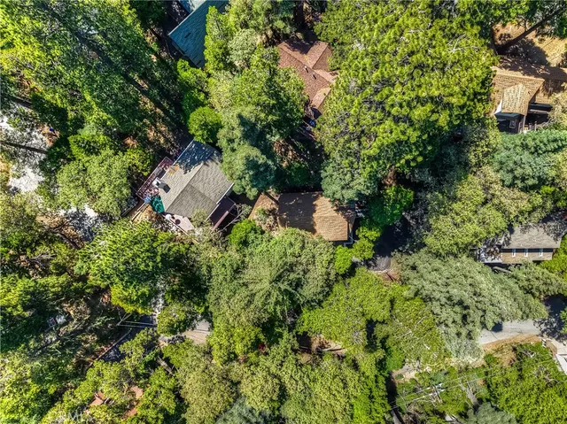 $454,900 | 27941 Rainbow Drive, Lake Arrowhead, CA 92352