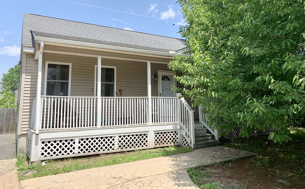 52 Tyler Street Springfield, MA 01109 - Photo 1 of 23 Gallery Image 1