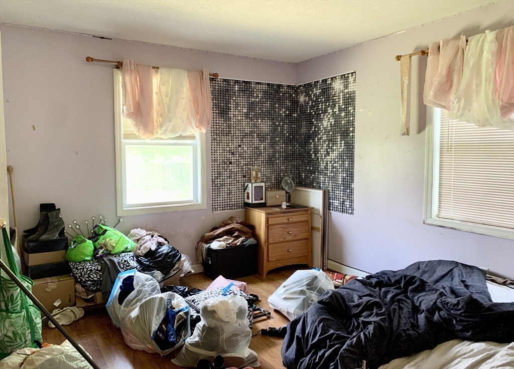 52 Tyler Street Springfield, MA 01109 - Photo 14 of 23 Gallery Image 14