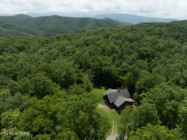 $635,000 | 1948 Grouse Top Road, Walland, TN 37886