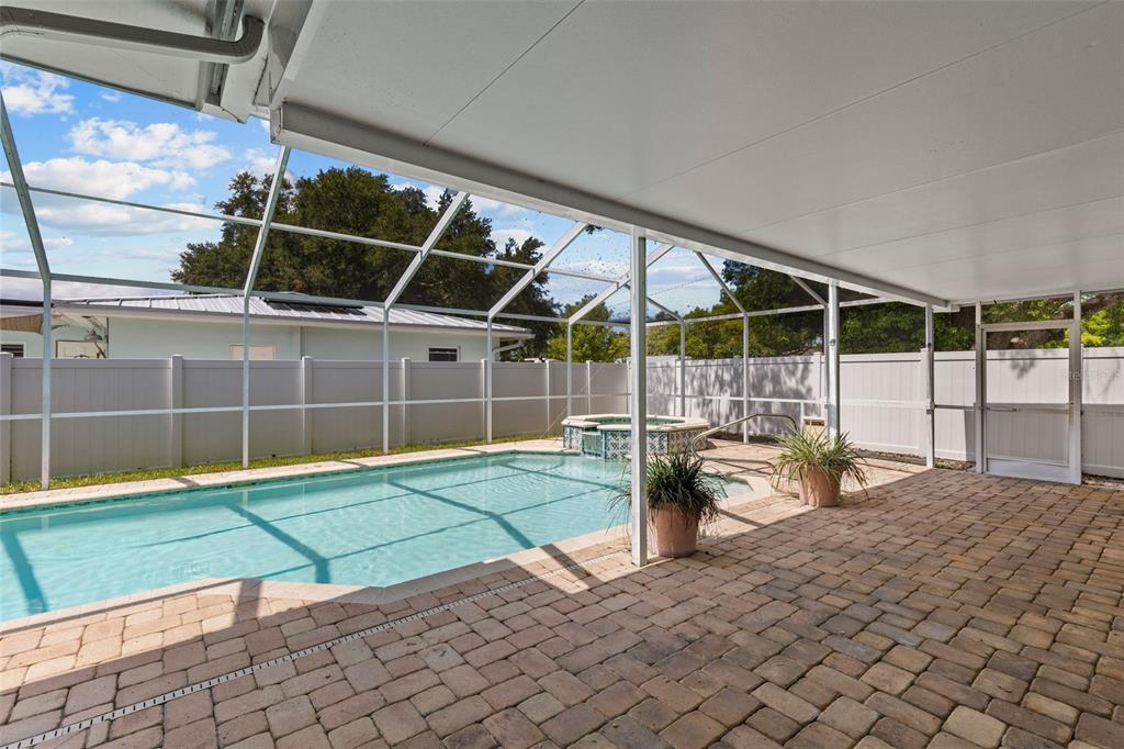 2087 Druid Road Clearwater, FL 33764 - Photo 24 of 46