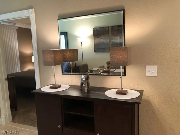 $1,995 | 220 East Flamingo Road, Unit 123, Las Vegas, NV 89169
