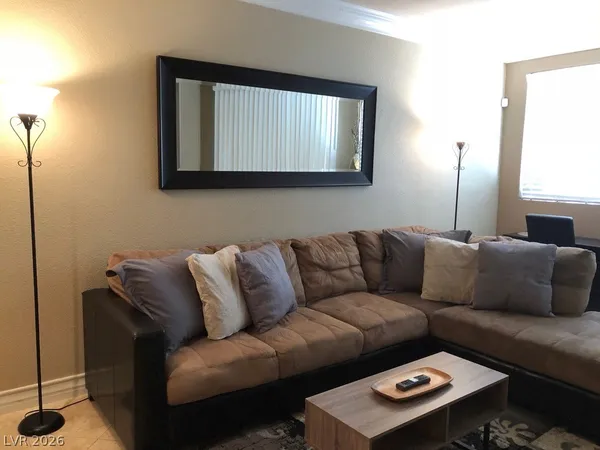 $1,995 | 220 East Flamingo Road, Unit 123, Las Vegas, NV 89169