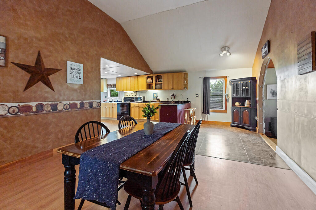 738 Payson Road Union, ME 04862 - Photo 23 of 64 09_BP5A0168_DxO_mls