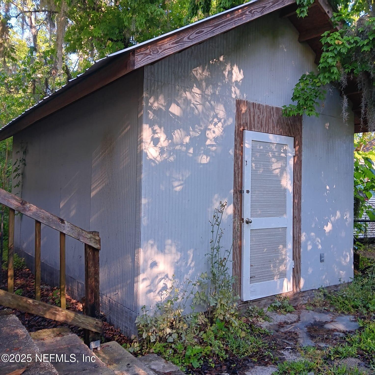 2005 Morehouse Road Jacksonville, FL 32209 - Photo 4 of 25 37f014e2-0d1e-4d67-bc7b-ce3c5861aa09