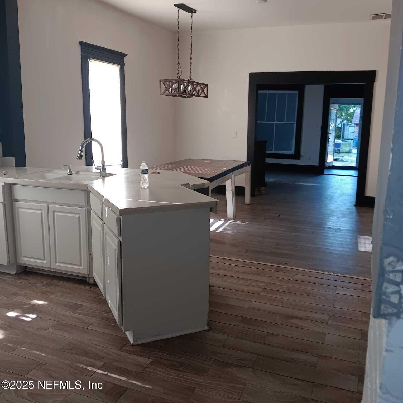 2005 Morehouse Road Jacksonville, FL 32209 - Photo 7 of 25 26bfa2b5-457f-4c7c-a39a-48cb8bb0ee18