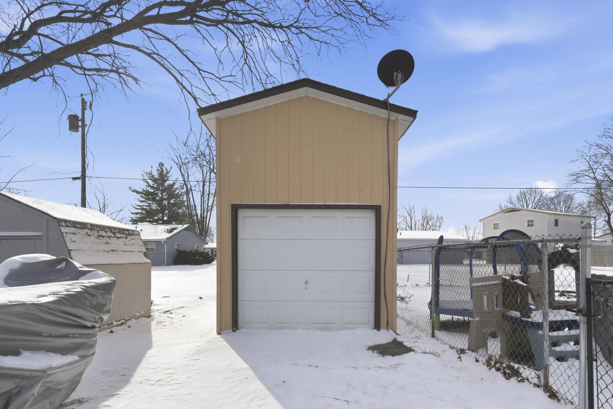 312 North Park Lane Butler, IN 46721 - Photo 31 of 35