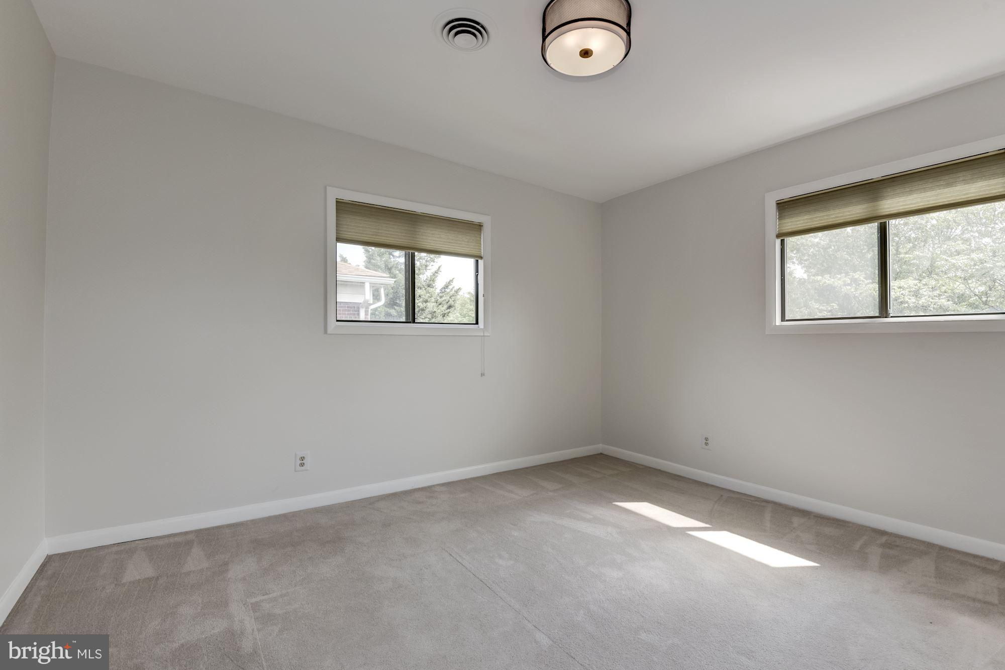 103 Skyhill Road, Unit 8 Alexandria, VA 22314 - Photo 14 of 26 Bedroom 1