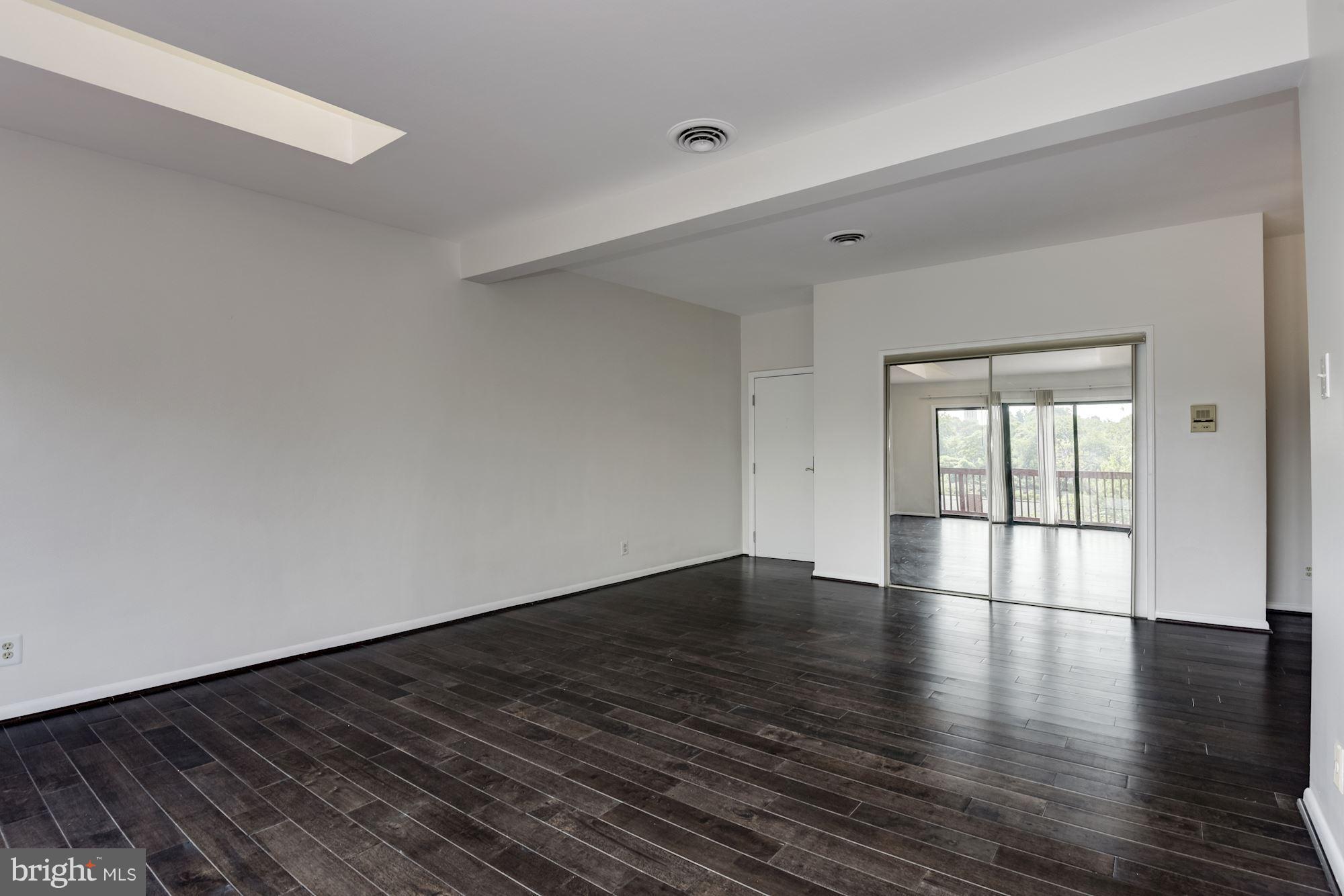 103 Skyhill Road, Unit 8 Alexandria, VA 22314 - Photo 5 of 26 Living Room view from balcony.