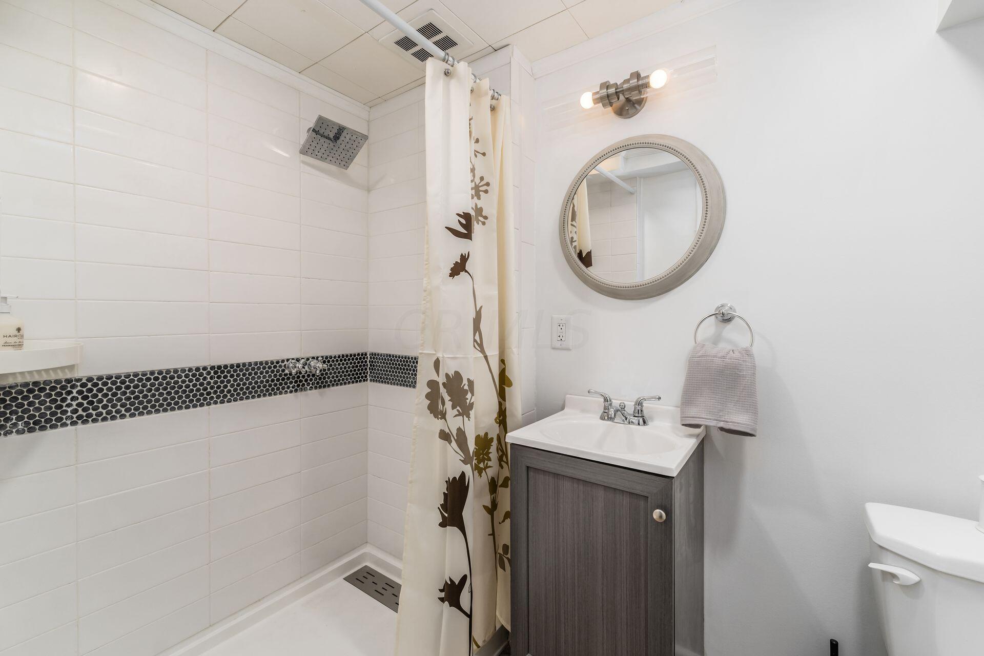 2260 Shrewsbury Road Columbus, OH 43221 - Photo 27 of 39 031_ Rd Columbus OH 43221 USA
