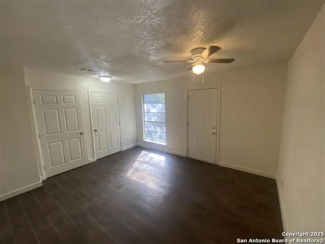 $985 | 5504 Little Creek Drive, San Antonio, TX 78242