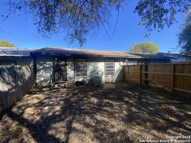 $985 | 5504 Little Creek Drive, San Antonio, TX 78242