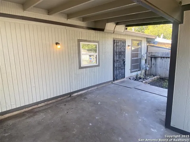 $985 | 5504 Little Creek Drive, San Antonio, TX 78242