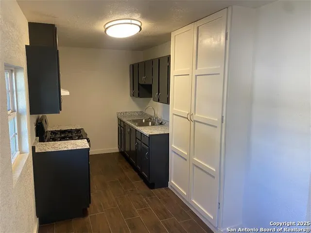 $985 | 5504 Little Creek Drive, San Antonio, TX 78242