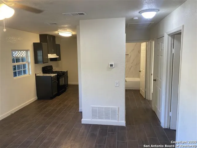 $985 | 5504 Little Creek Drive, San Antonio, TX 78242