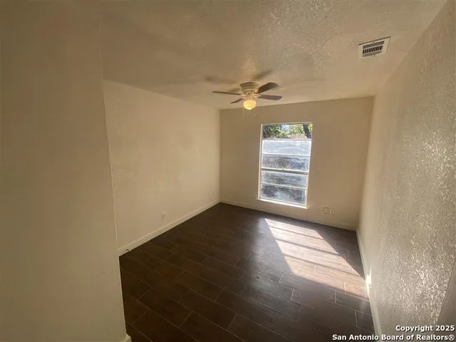 $985 | 5504 Little Creek Drive, San Antonio, TX 78242