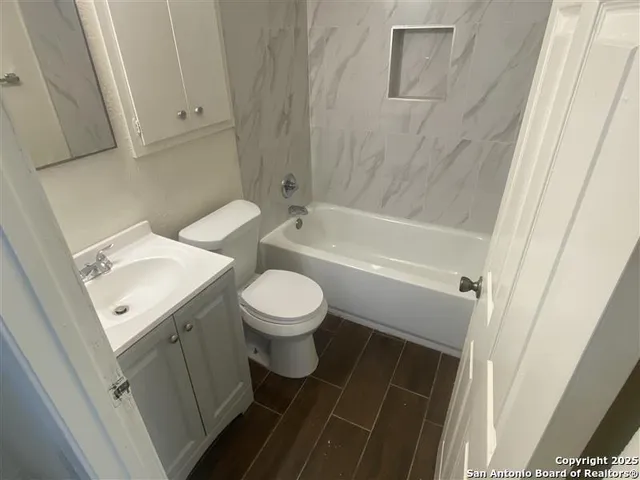 $985 | 5504 Little Creek Drive, San Antonio, TX 78242