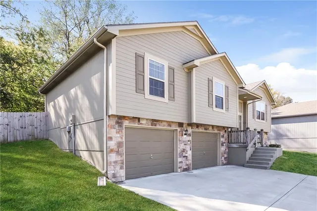 $2,350 | 18601 East 20th St Court South, Independence, MO 64057