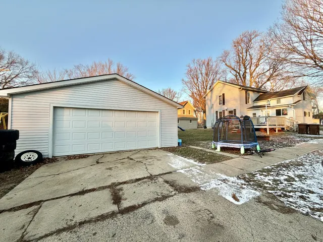 $99,900 | 318 South Chestnut Street, Shannon, IL 61078