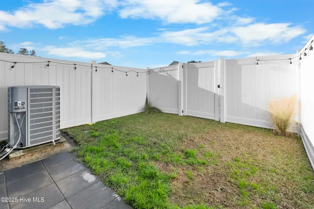 $1,700 | 72 Catalina Circle, Swansboro, NC 28584