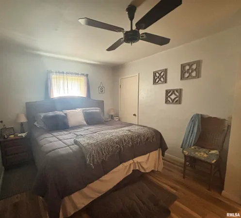 $69,900 | 897 20th Avenue, Roseville, IL 61473