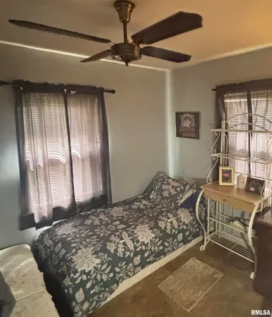 $69,900 | 897 20th Avenue, Roseville, IL 61473