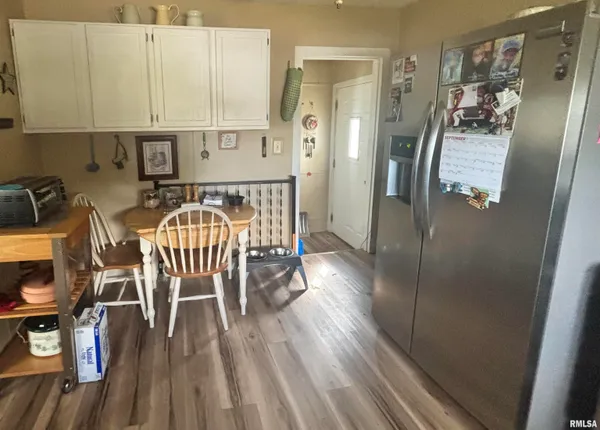 $69,900 | 897 20th Avenue, Roseville, IL 61473