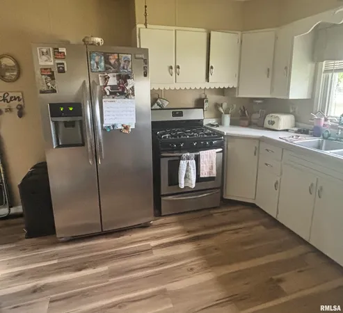 $69,900 | 897 20th Avenue, Roseville, IL 61473