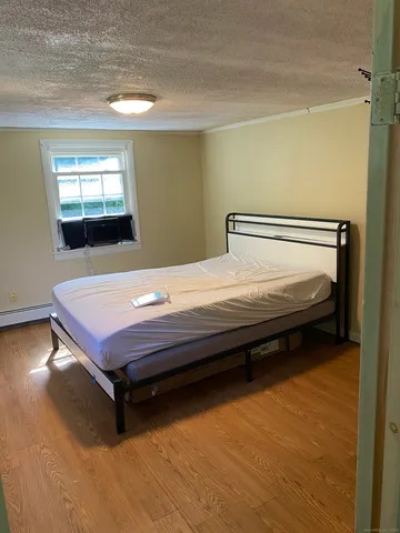 $1,600 | 70 Walnut Street, Putnam, CT 06260