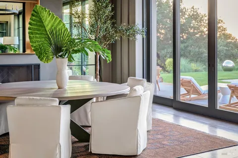 $9,800,000 | 710 Soscol Creek Road, Napa, CA 94559