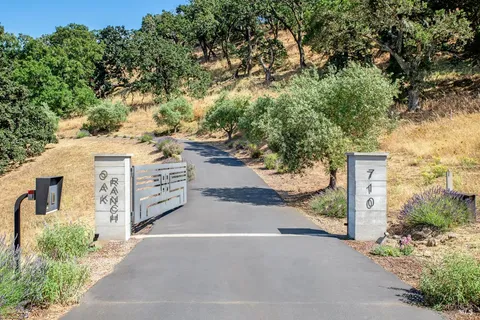 $9,800,000 | 710 Soscol Creek Road, Napa, CA 94559