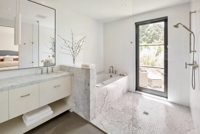 $9,800,000 | 710 Soscol Creek Road, Napa, CA 94559