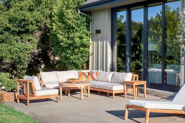 $9,800,000 | 710 Soscol Creek Road, Napa, CA 94559