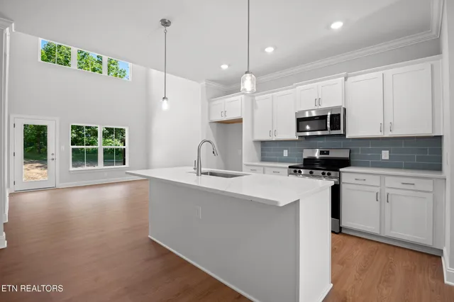 $349,400 | 7368 Sun Blossom Lane, Knoxville, TN 37924