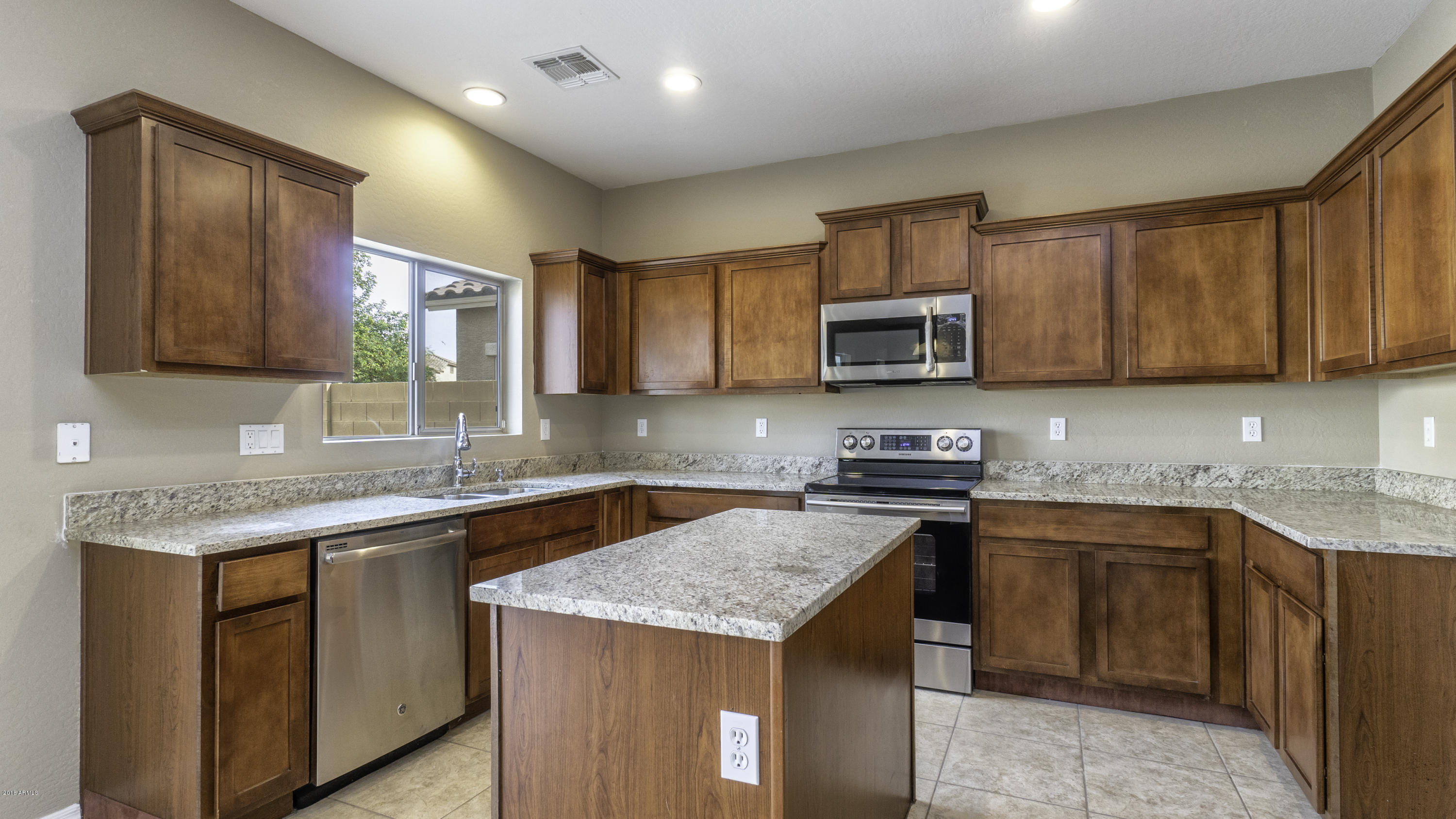 5330 West Fremont Road Laveen, AZ 85339 - Photo 4 of 36 5330 W FREMONT RD-7