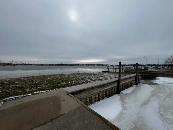 $95,000 | 910 West Savidge Street, Unit 45, Spring Lake, MI 49456