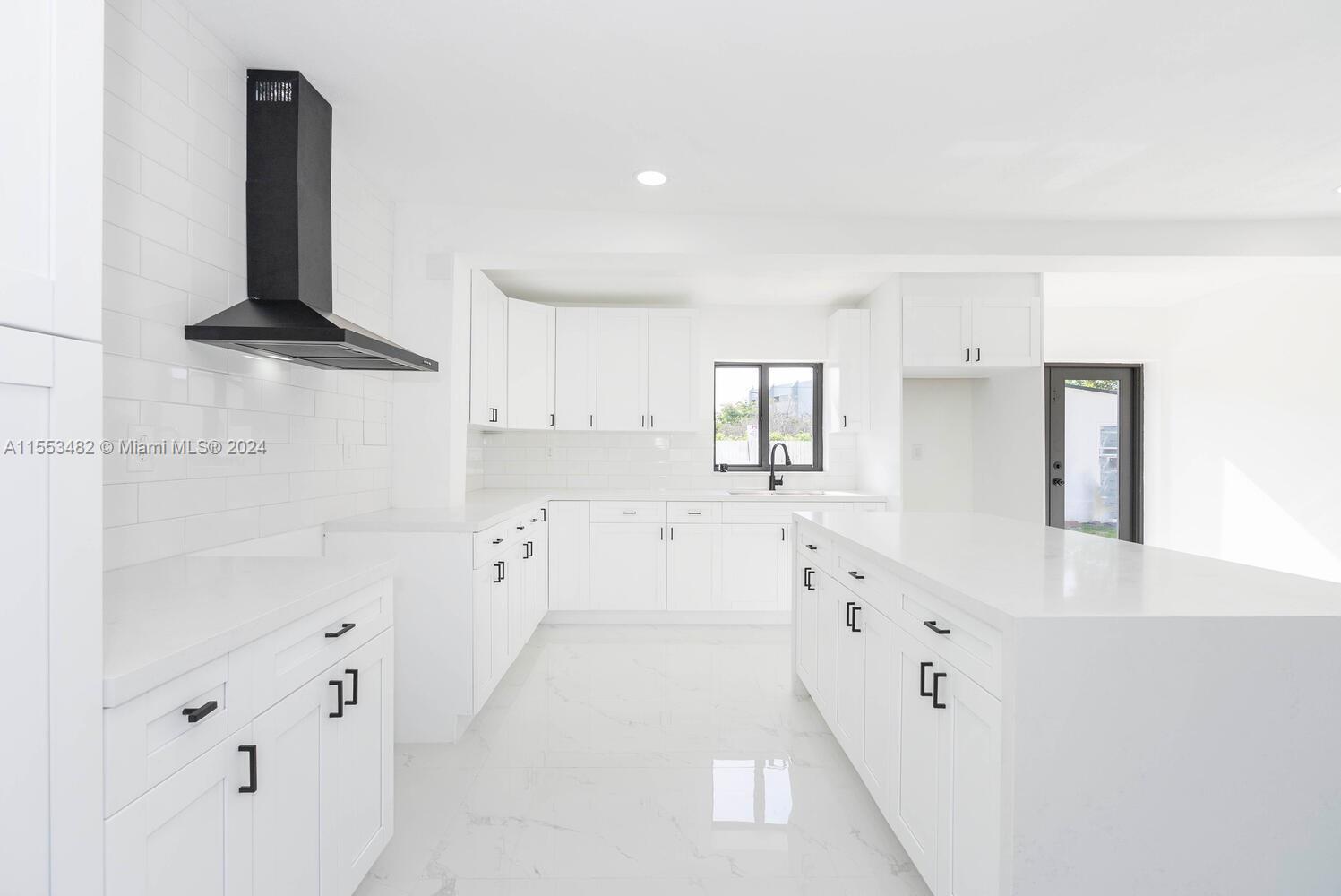 12601 Southwest 84th Avenue Road Miami, FL 33156 - Photo 18 of 40 Spacious Kitchen