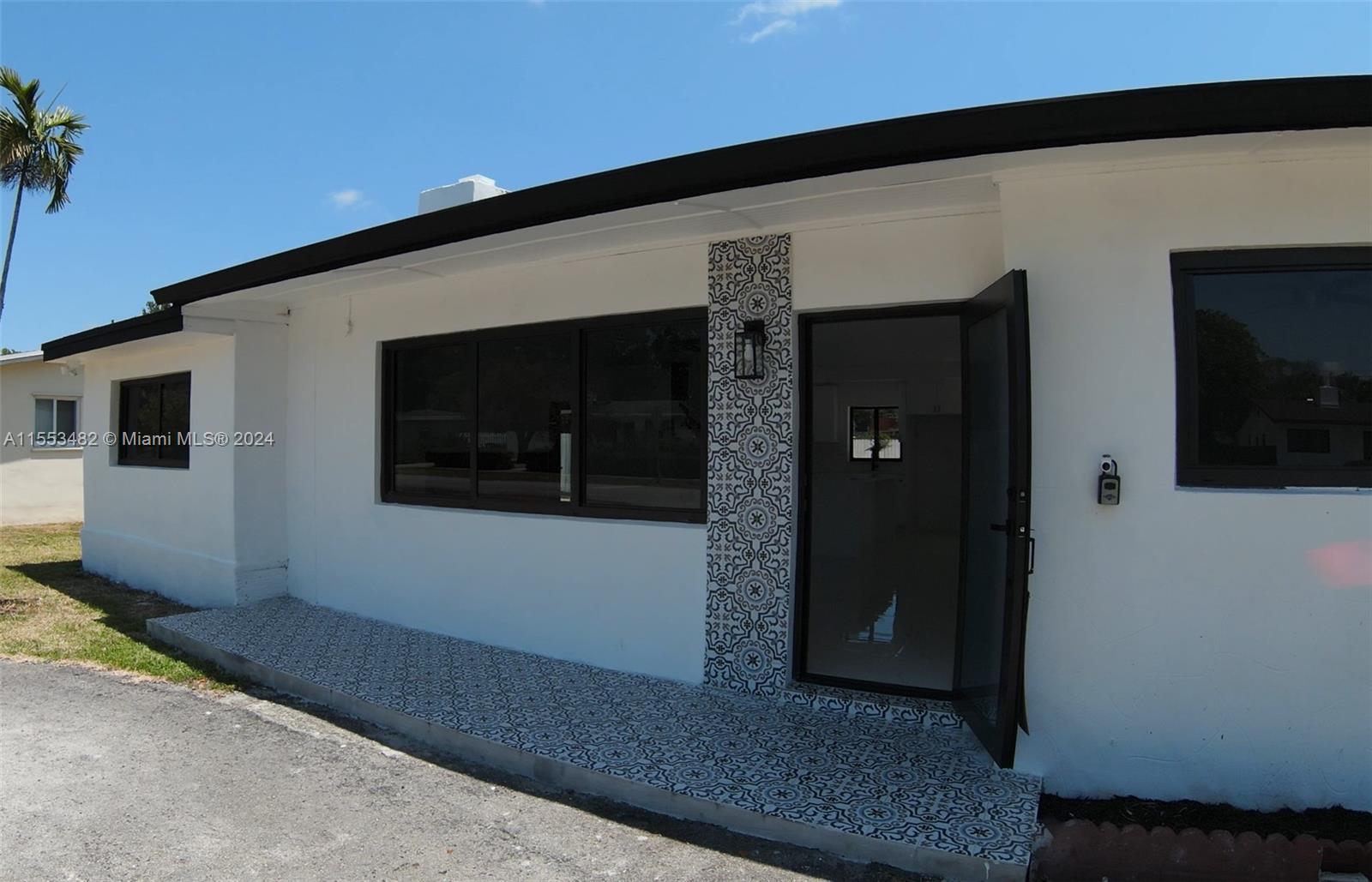 12601 Southwest 84th Avenue Road Miami, FL 33156 - Photo 4 of 40 Parking on front of the door too