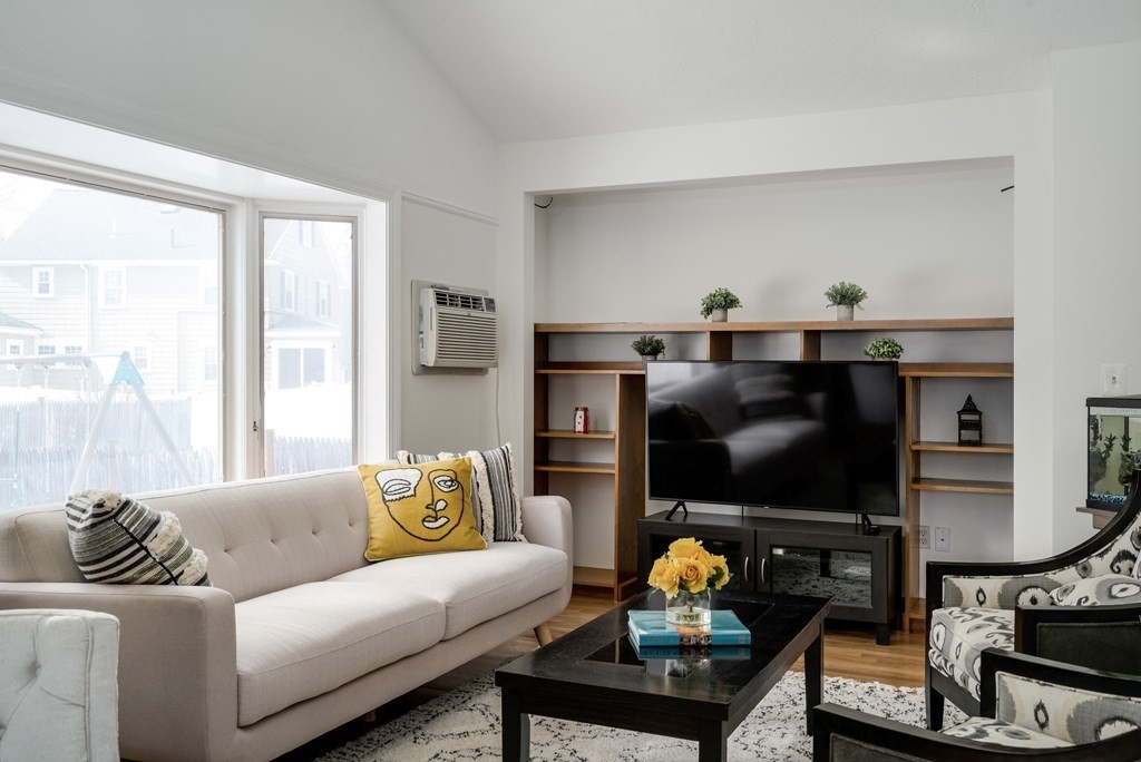 24 Newcastle Road Belmont, MA 02478 - Photo 12 of 32