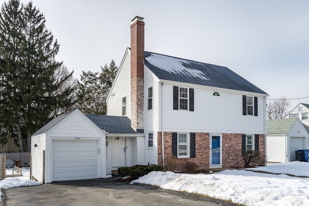 24 Newcastle Road Belmont, MA 02478 - Photo 2 of 32