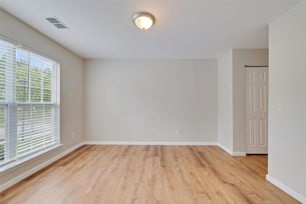 5745 Village Loop Fairburn, GA 30213 - Photo 9 of 48