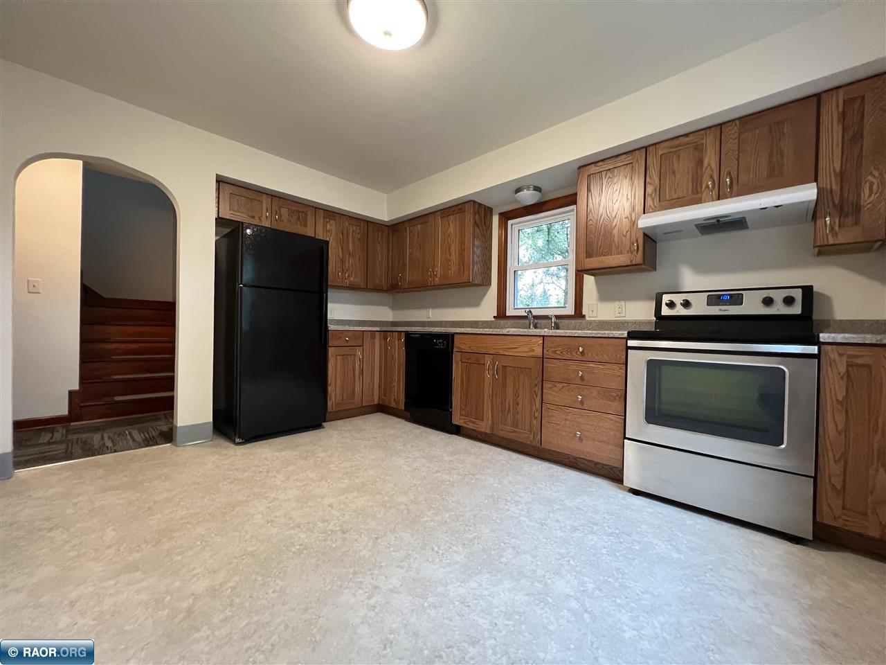 525 5th Street Southwest Chisholm, MN 55719 - Photo 13 of 26