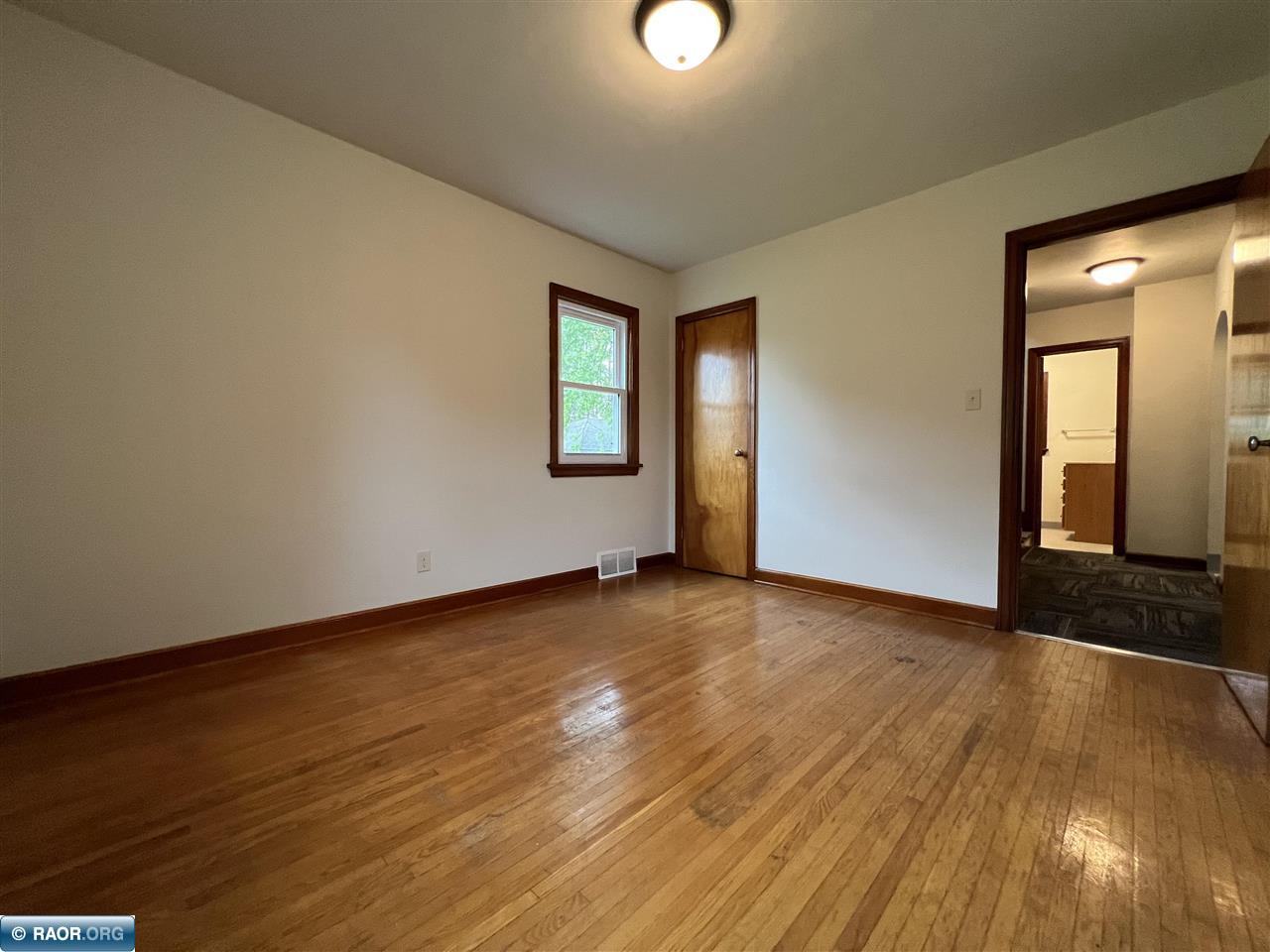 525 5th Street Southwest Chisholm, MN 55719 - Photo 15 of 26