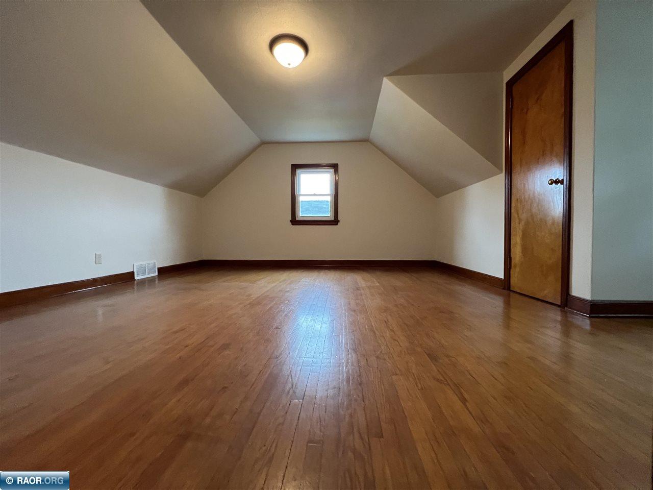525 5th Street Southwest Chisholm, MN 55719 - Photo 22 of 26