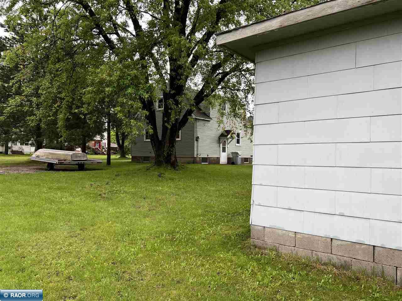 525 5th Street Southwest Chisholm, MN 55719 - Photo 5 of 26