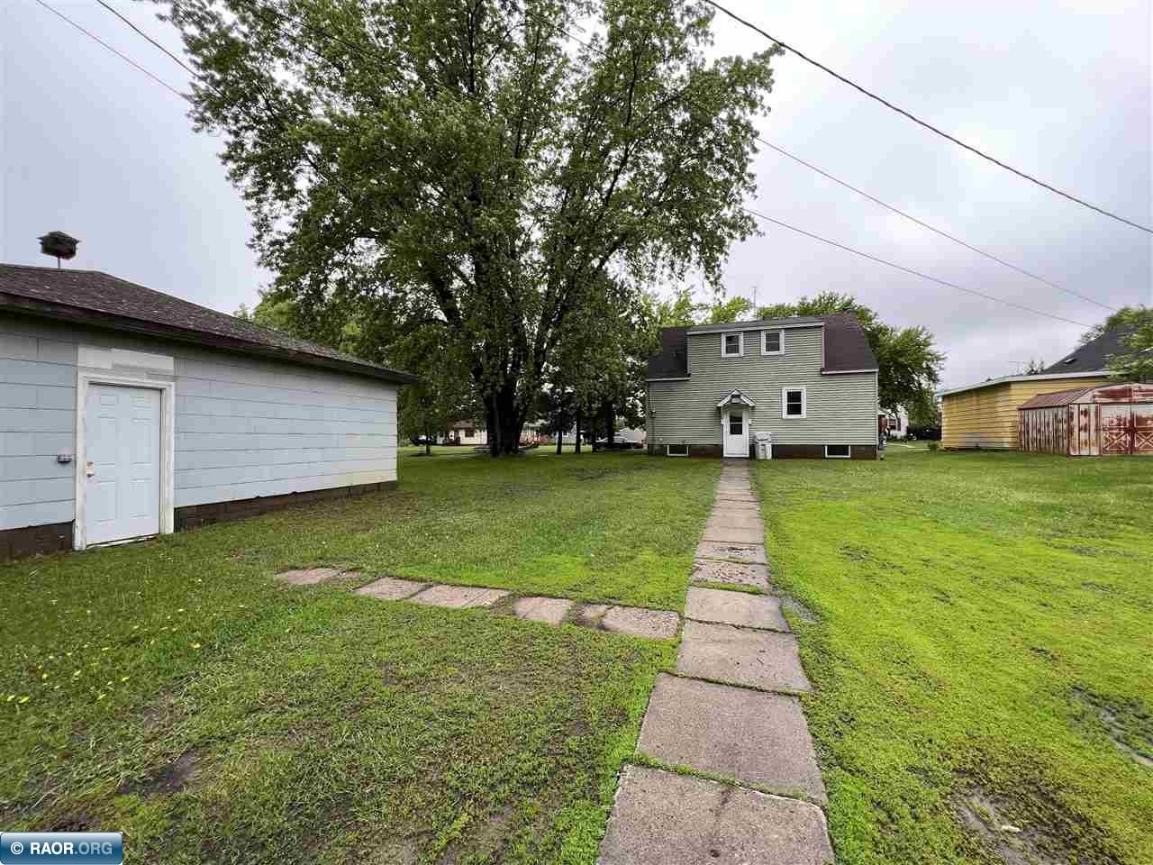 525 5th Street Southwest Chisholm, MN 55719 - Photo 7 of 26
