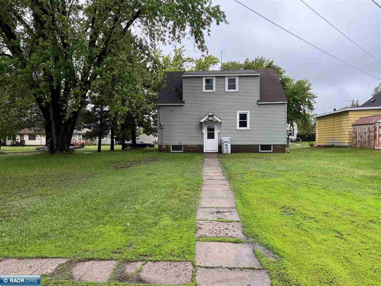 525 5th Street Southwest Chisholm, MN 55719 - Photo 8 of 26