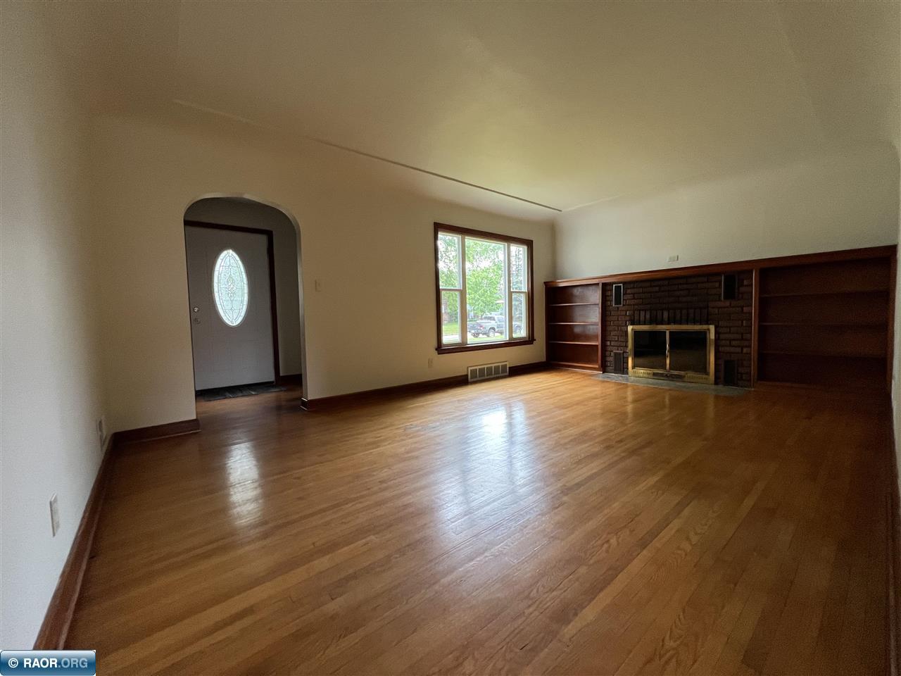 525 5th Street Southwest Chisholm, MN 55719 - Photo 10 of 26