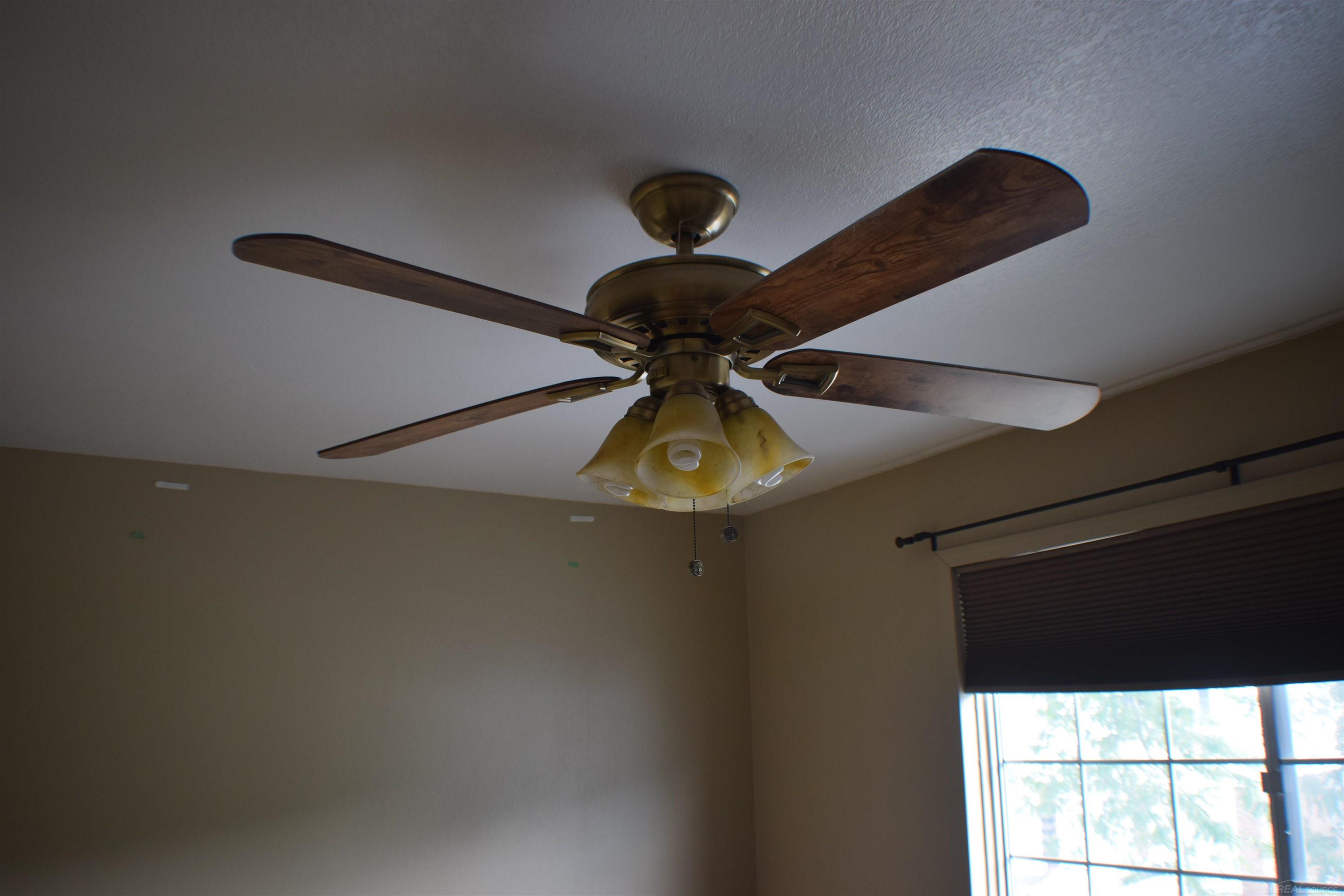 3944 Hunters Ridge Drive, Unit 2 Lansing, MI 48911 - Photo 27 of 32